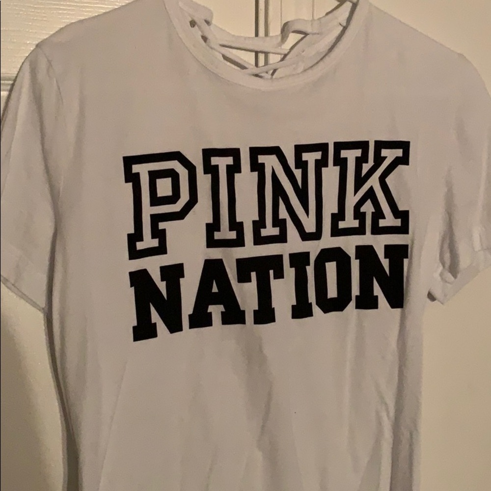 White Vs shirt with slightly open back